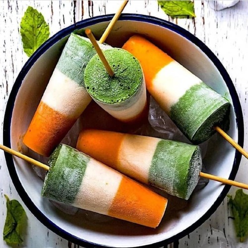 طرز تهیه بستنی چوبی موزی خانگی